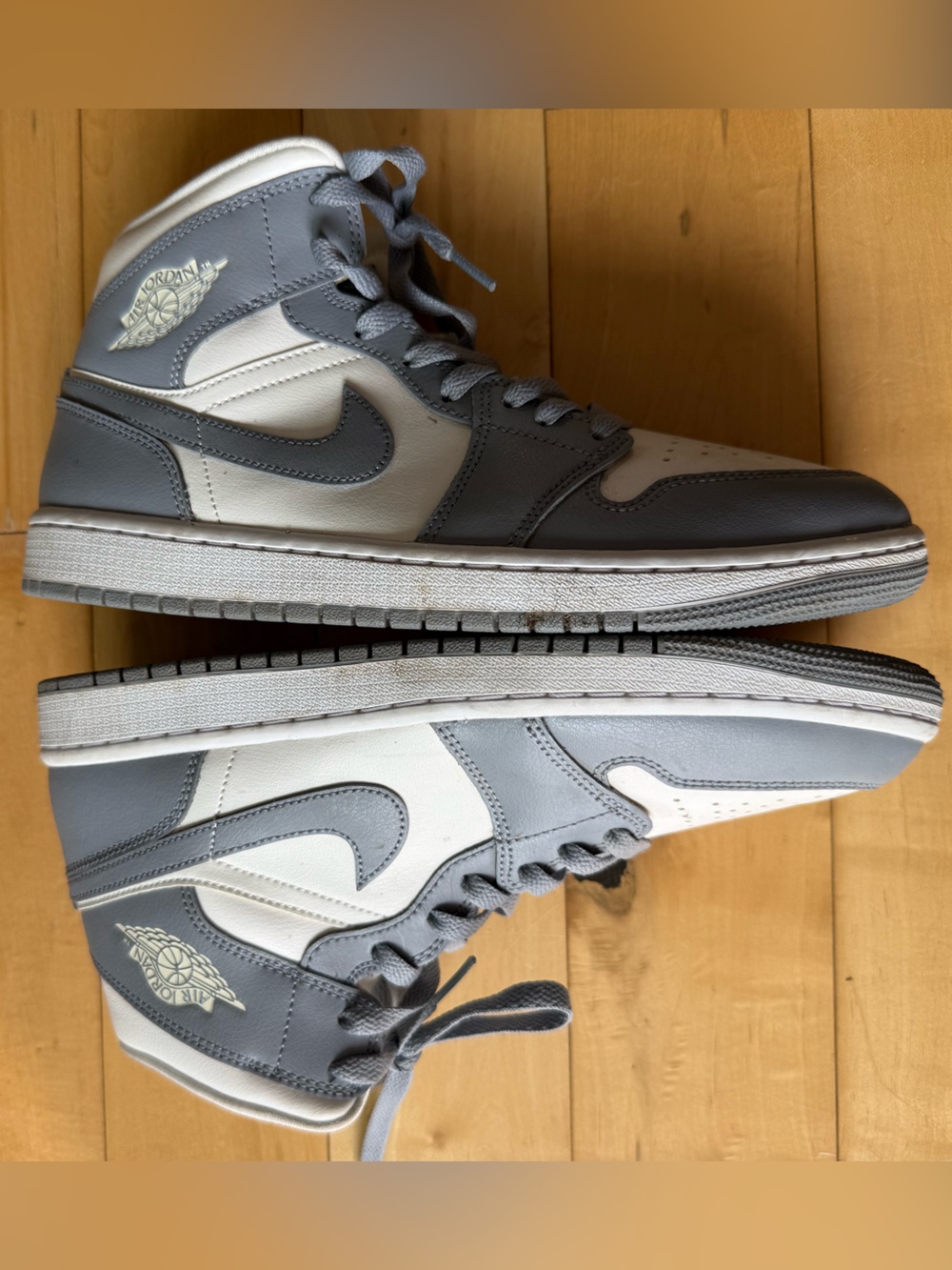 Nike Women’s High-Top Sneakers in White and Gray - Picture 3 of 4